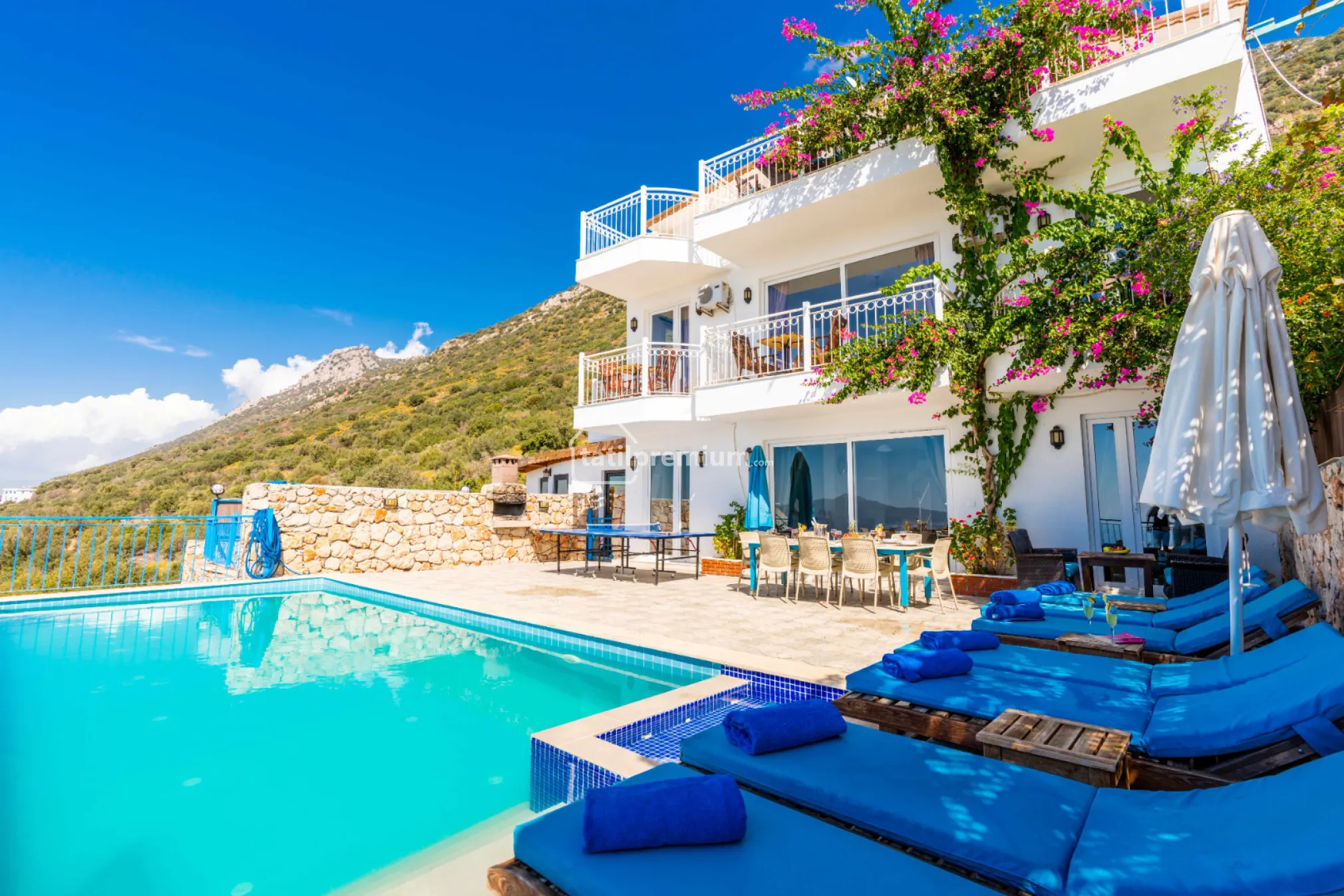kalkan-kiralik-deniz-manzarali-villa-biba-26_389.jpg