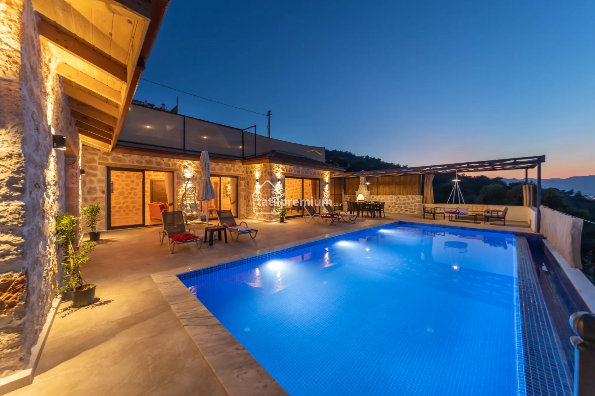 kalkan-korunakli-muhafazakar-kiralik-villa-esyada5-5787.jpg