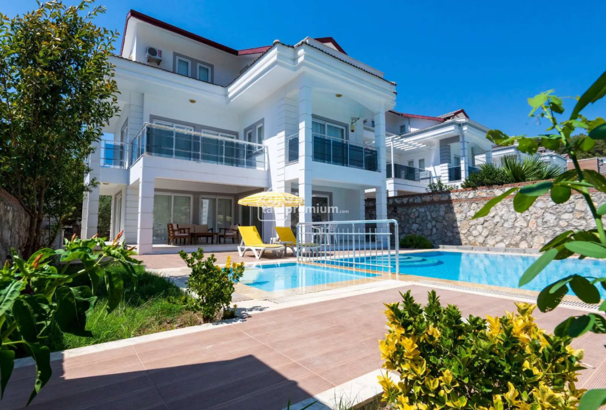villabera1-14-6104.jpg