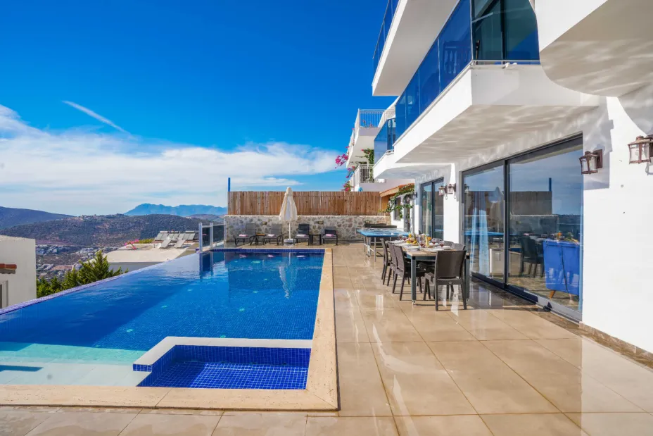 kalkan-kiralik-deniz-manzarali-villa-fusya33_213.jpg