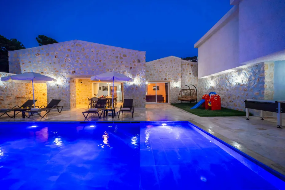 kalkan-kiralik-villa-zeyno-6-28-55.jpg