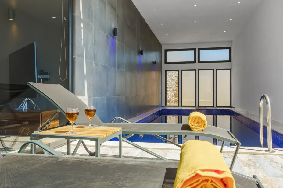 kalkan-korderede-ozel-havuzlu-villa-gece-2-2355.jpg