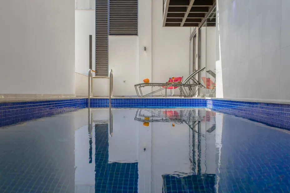 kalkan-korderede-ozel-havuzlu-villa-gece-5-696.jpg