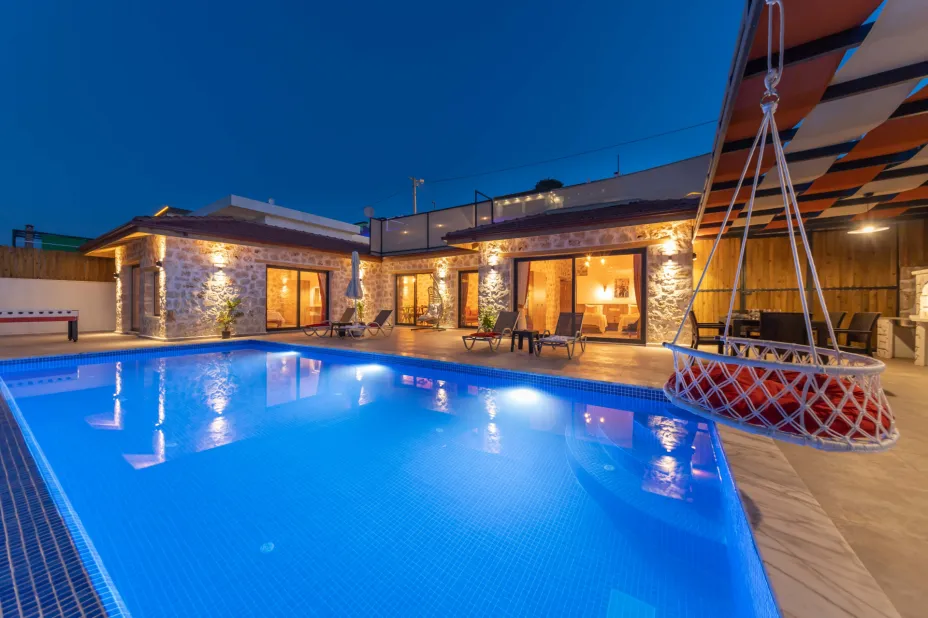kalkan-korunakli-muhafazakar-kiralik-villa-esyada6-7684.jpg