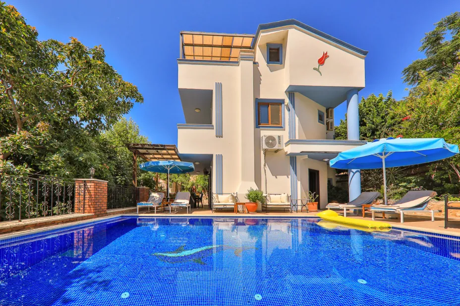 kalkan-merkez-deniz-manzarali-kiralik-villa-doreena29_499.jpg