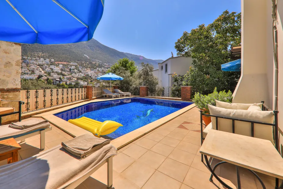 kalkan-merkez-deniz-manzarali-kiralik-villa-doreena31_220.jpg