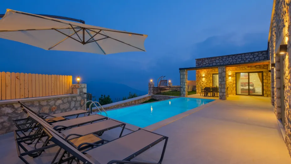 seyikemer-kiralik-villa-tepe-57-9743.jpg