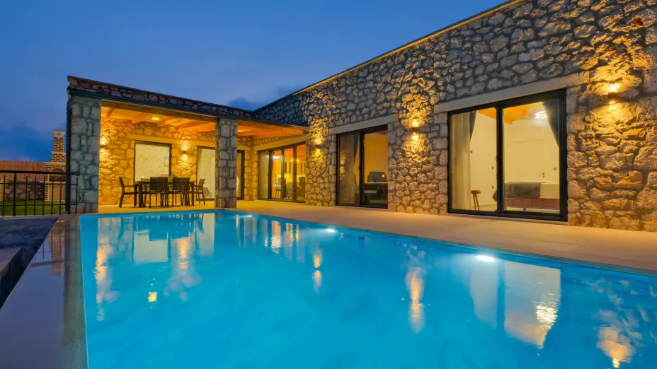 seyikemer-kiralik-villa-tepe-62-9324.jpg