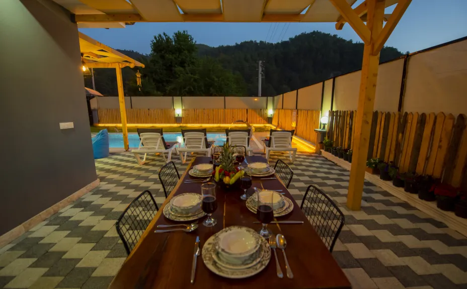 villa-dedekavak-acik-hava-yemek-alani-2162.jpg
