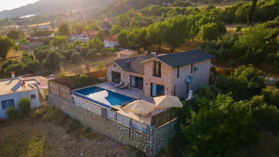 villa-unver-kas-saribelen-kiralik-villa-3_585.jpeg
